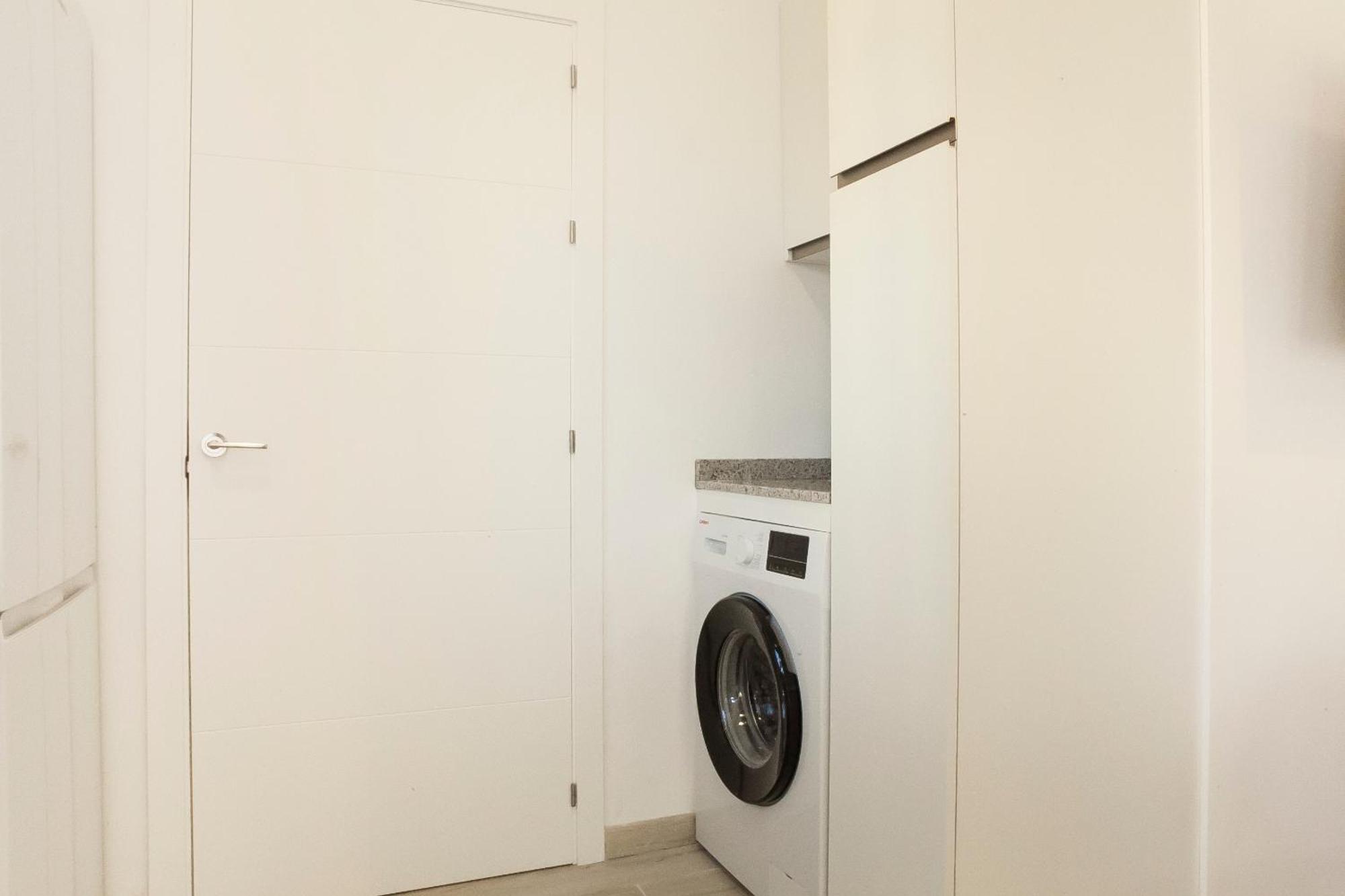 Apartamentos Rg Hospital Valme Seville Exterior photo