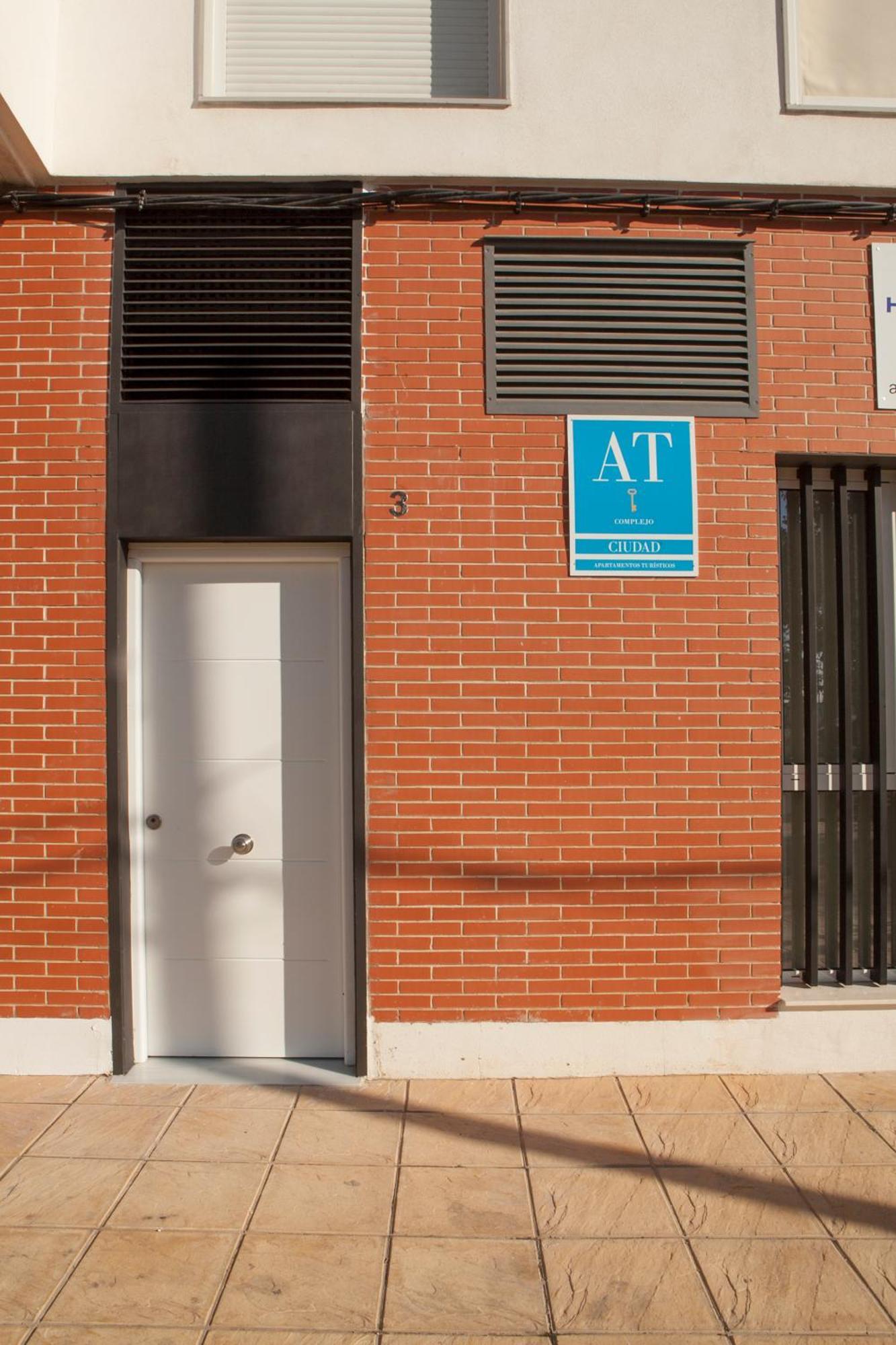 Apartamentos Rg Hospital Valme Seville Exterior photo